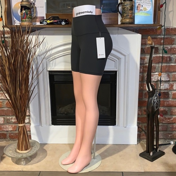 🌿NWT Lululemon Align HR Short 6” - Picture 5 of 6